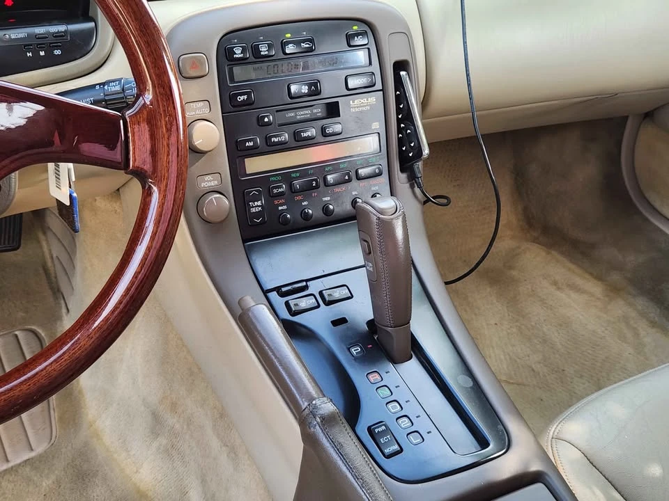 1994 Lexus SC400 - Image 14 of 20