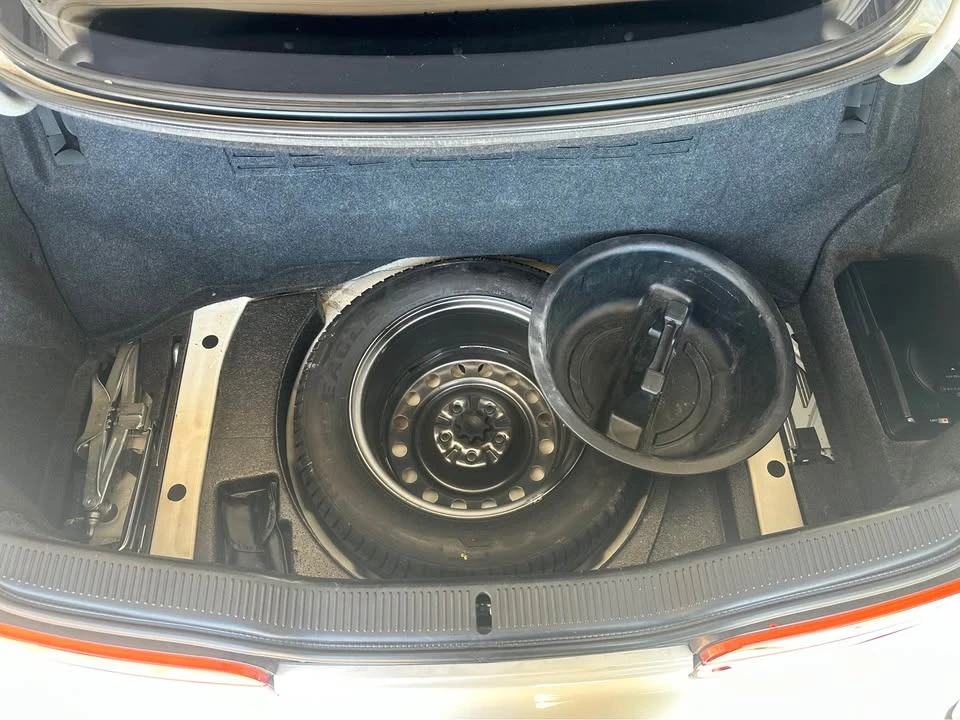 1994 Lexus SC400 - Image 17 of 18