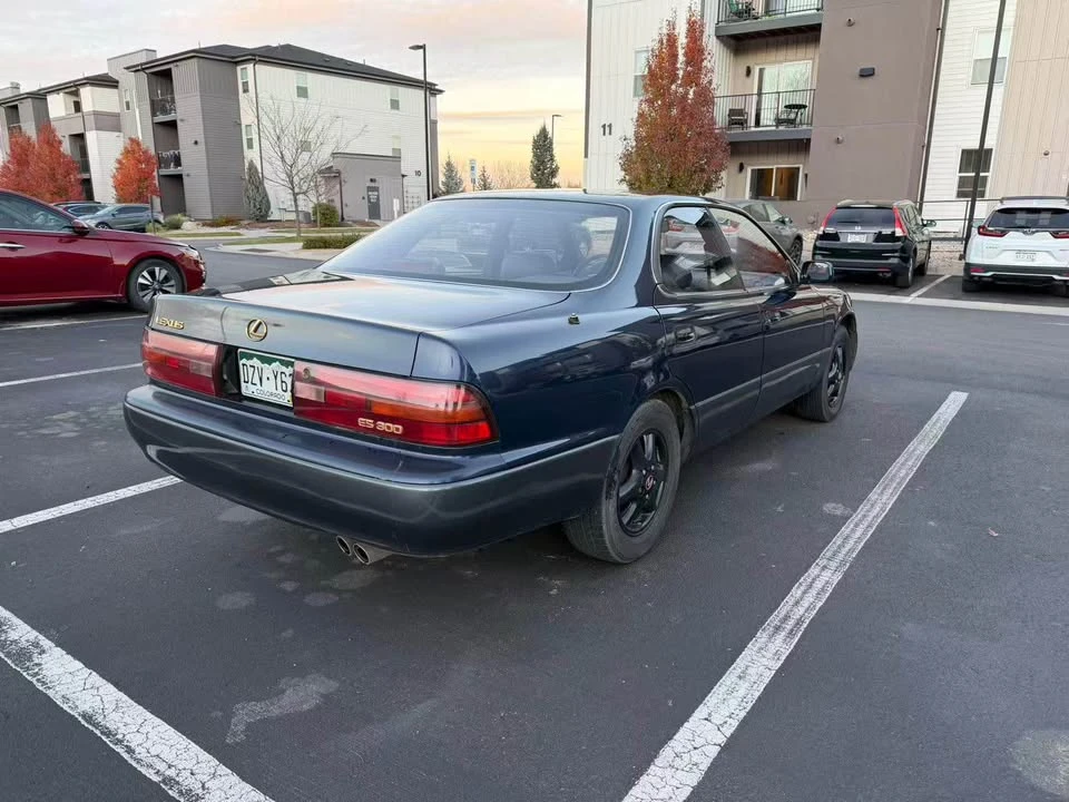 1994 Lexus ES 2nd Gen - Image 4 of 10