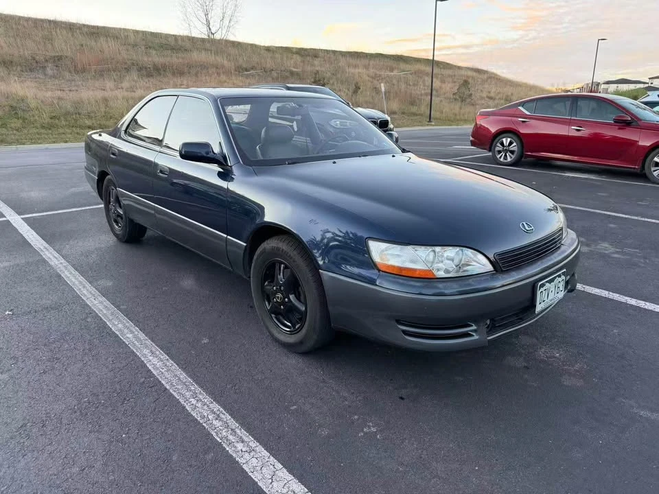 1994 Lexus ES 2nd Gen - Image 3 of 10