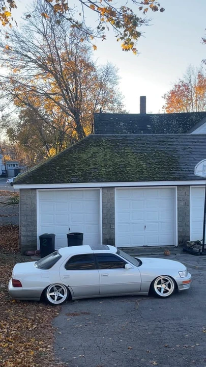 1994 Lexus LS 1st Gen - Image 5 of 7