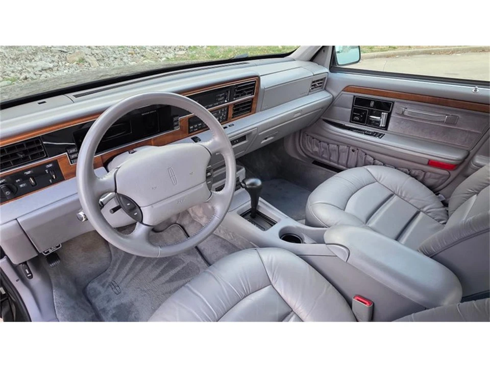 1994 Lincoln Continental 8th Gen - Image 30 of 31