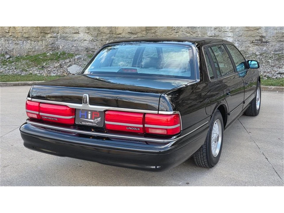1994 Lincoln Continental 8th Gen - Image 7 of 31