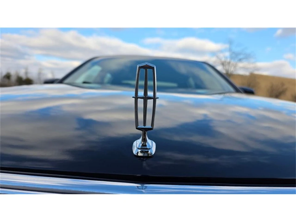 1994 Lincoln Continental 8th Gen - Image 24 of 31