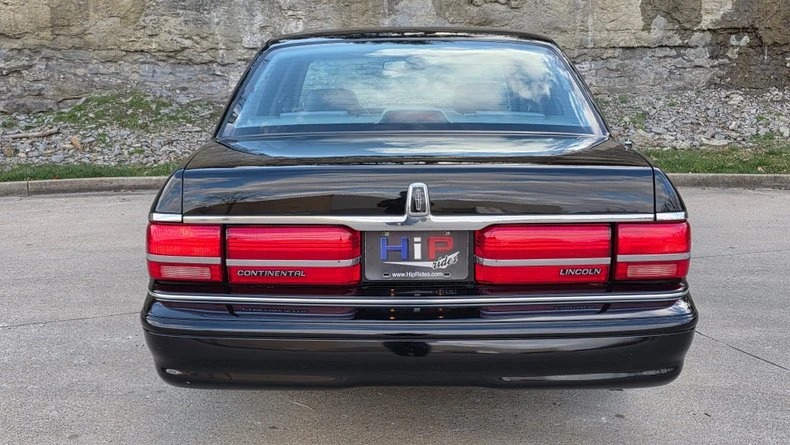 1994 Lincoln Continental 8th Gen - Image 6 of 31