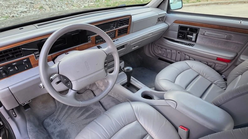 1994 Lincoln Continental 8th Gen - Image 30 of 31