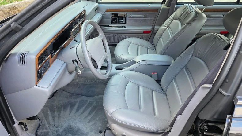 1994 Lincoln Continental 8th Gen - Image 31 of 31