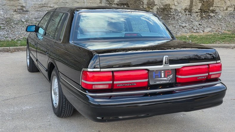 1994 Lincoln Continental 8th Gen - Image 5 of 31