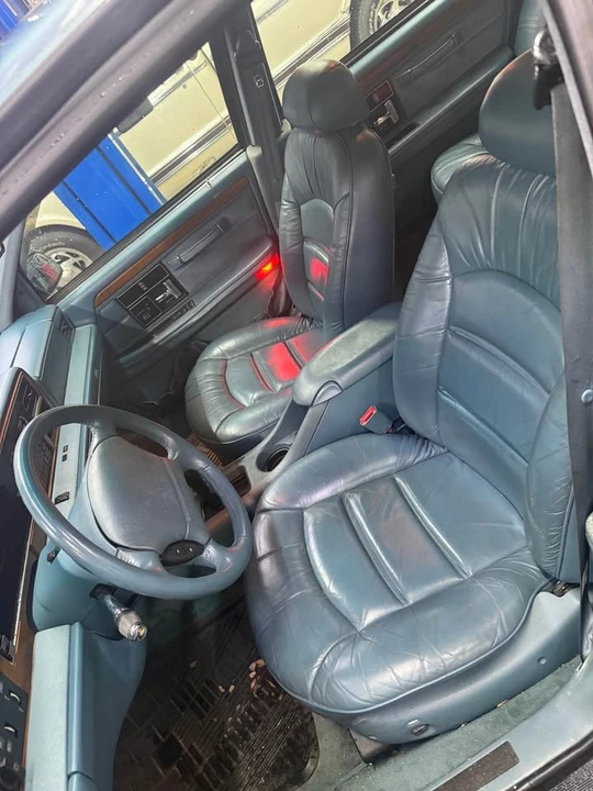 1994 Lincoln Continental 8th Gen - Image 3 of 8