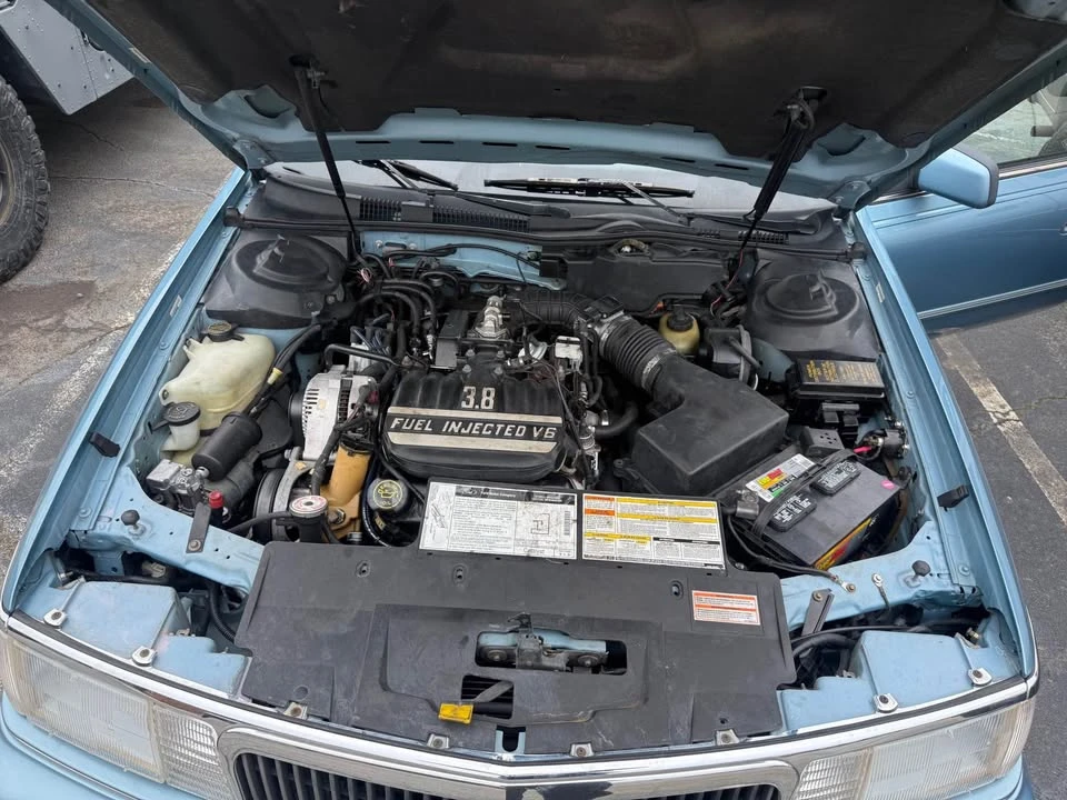 1994 Lincoln Continental 8th Gen - Image 8 of 8