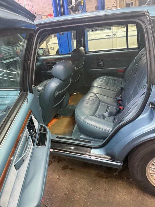 1994 Lincoln Continental 8th Gen - Image 4 of 8