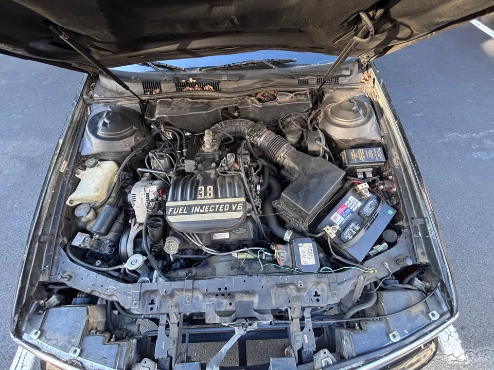 1994 Lincoln Continental 8th Gen - Image 9 of 10