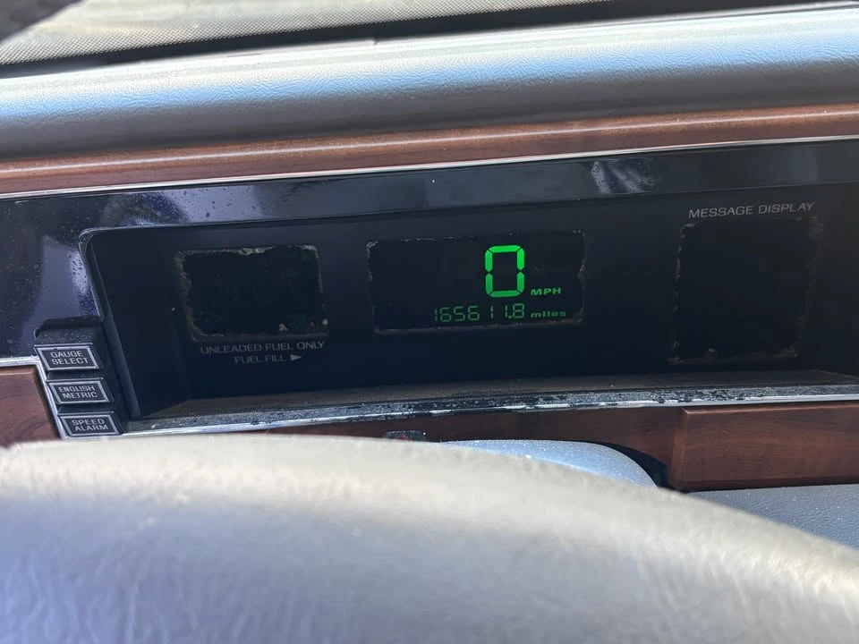 1994 Lincoln Continental 8th Gen - Image 7 of 10