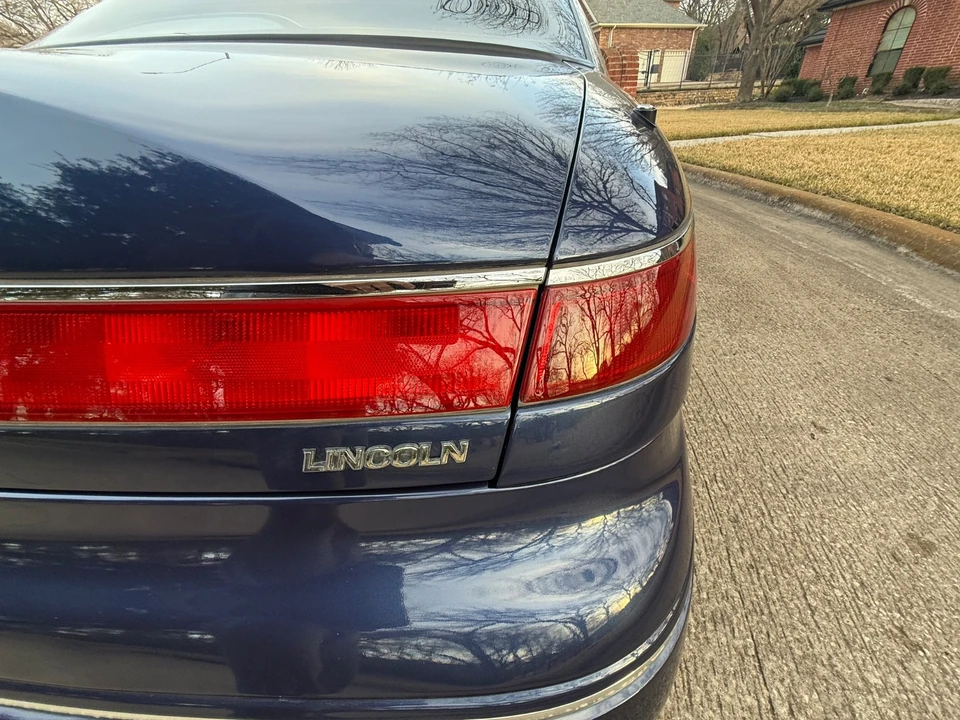 1994 Lincoln Continental Mark VIII - Image 8 of 21