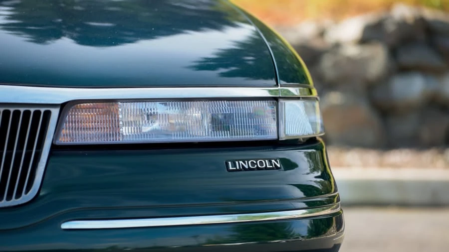 1994 Lincoln Continental Mark VIII - Image 11 of 27