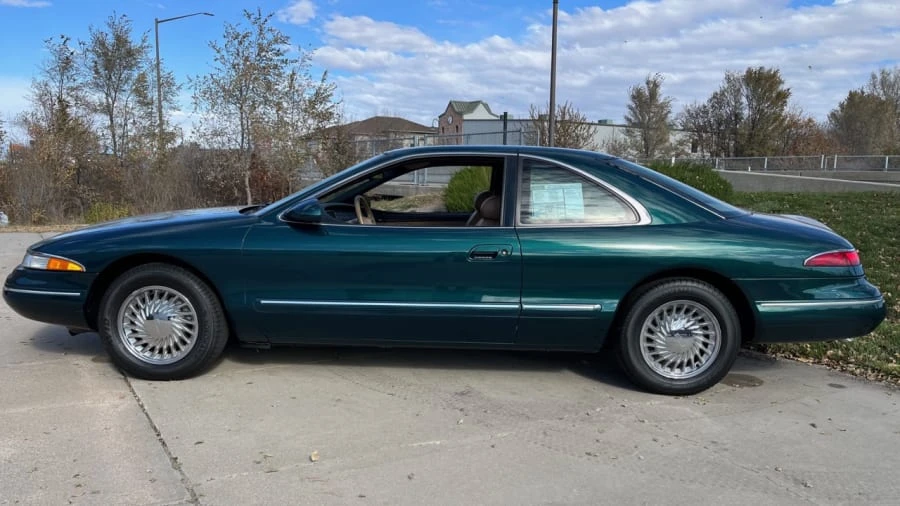 1994 Lincoln Continental Mark VIII - Image 7 of 17