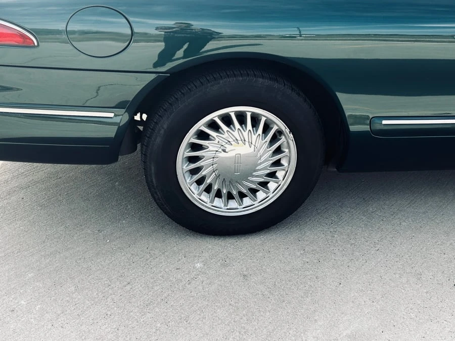 1994 Lincoln Continental Mark VIII - Image 7 of 29