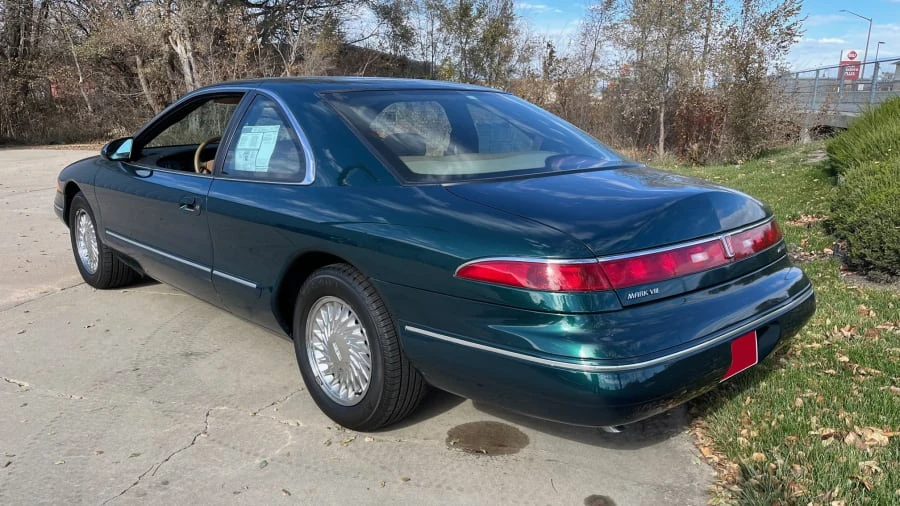 1994 Lincoln Continental Mark VIII - Image 9 of 17