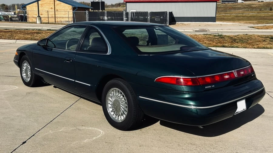 1994 Lincoln Continental Mark VIII - Image 9 of 29