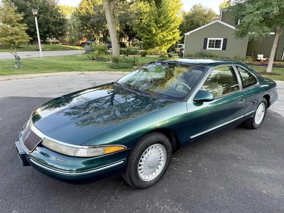 1994 Lincoln Continental Mark VIII - Image 2 of 20