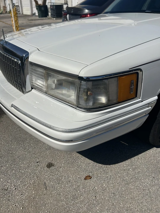 1994 Lincoln Town Car - Image 18 of 31