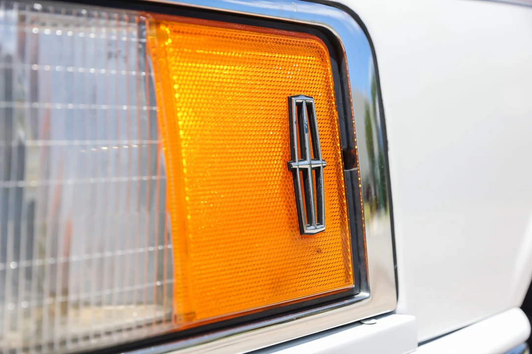 1994 Lincoln Town Car - Image 30 of 31