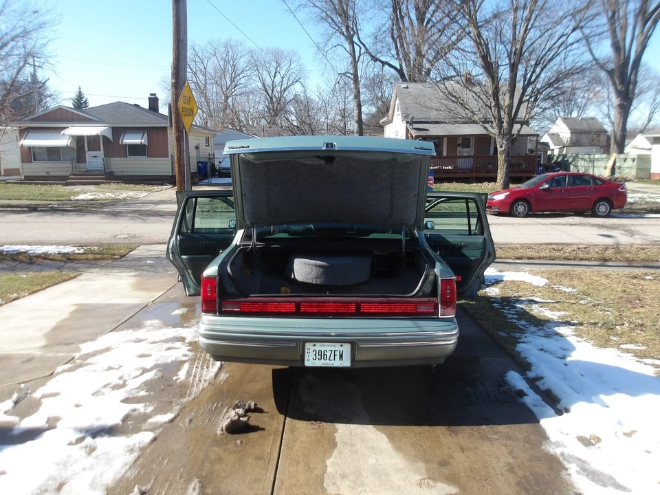 1994 Lincoln Town Car - Image 5 of 11