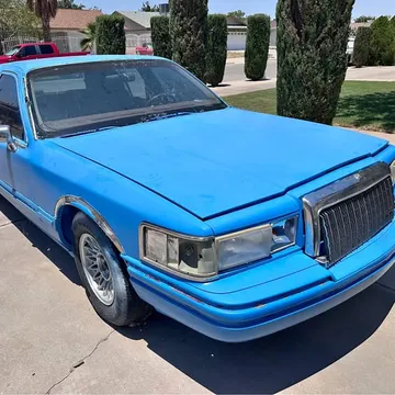1994 Lincoln Town Car Executive Sedan 4D