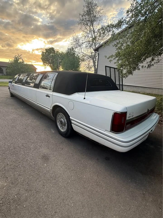 1994 Lincoln Town Car - Image 4 of 10