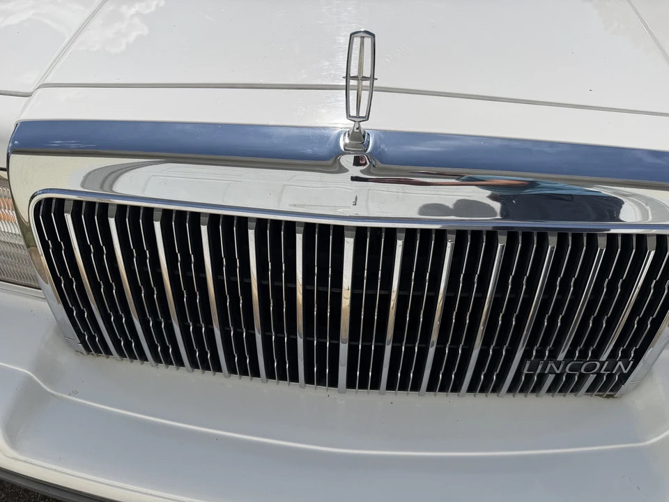 1994 Lincoln Town Car - Image 22 of 25