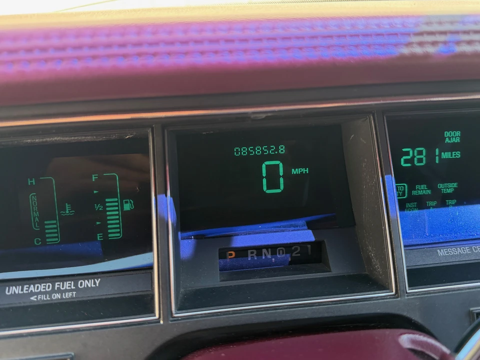 1994 Lincoln Town Car - Image 6 of 25