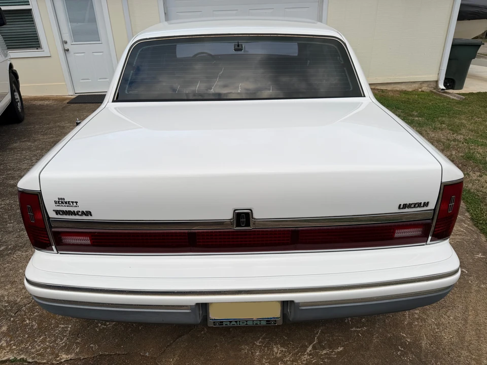 1994 Lincoln Town Car - Image 13 of 25