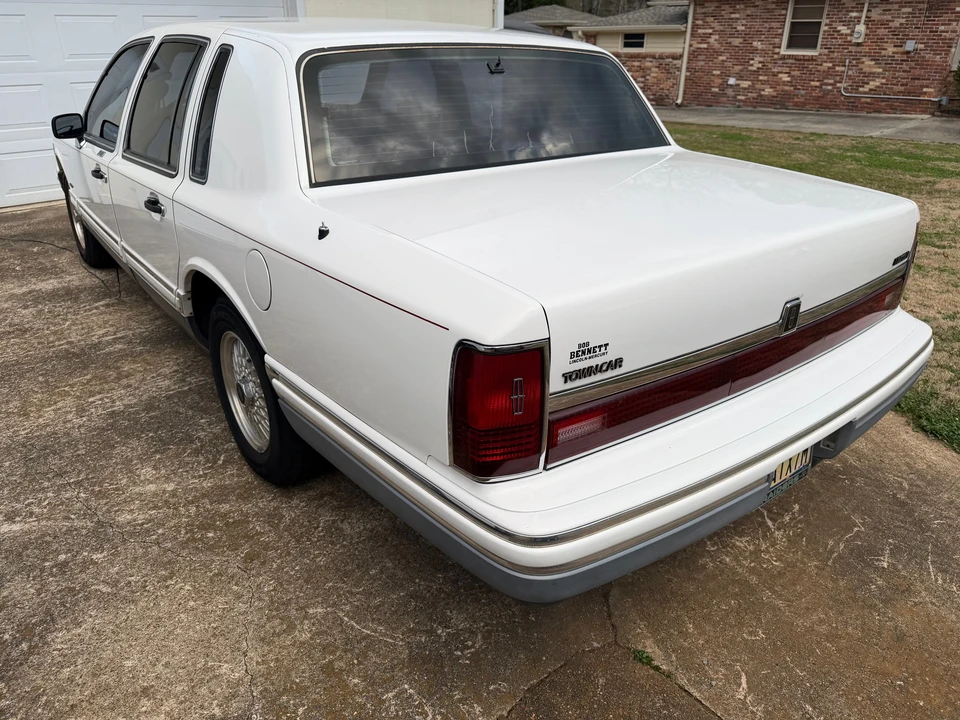1994 Lincoln Town Car - Image 14 of 25
