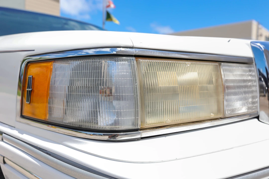 1994 Lincoln Town Car - Image 12 of 31
