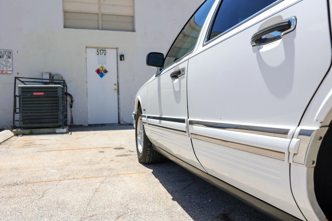 1994 Lincoln Town Car - Image 26 of 31