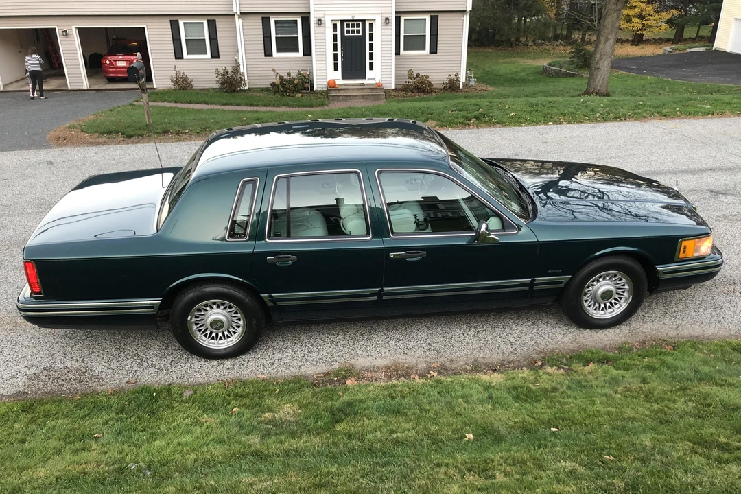 1994 Lincoln Town Car - Image 3 of 7