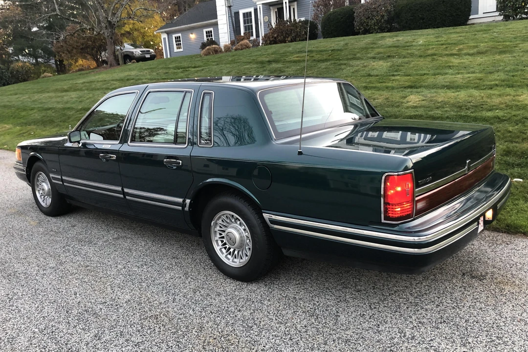 1994 Lincoln Town Car - Image 4 of 7