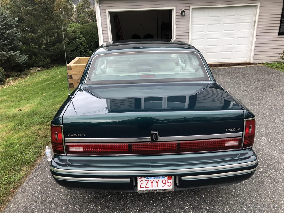 1994 Lincoln Town Car - Image 6 of 7