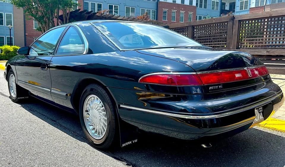 1994 Lincoln Continental Mark VIII - Image 2 of 15