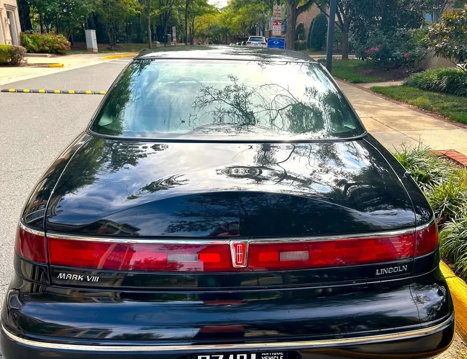 1994 Lincoln Continental Mark VIII - Image 14 of 15