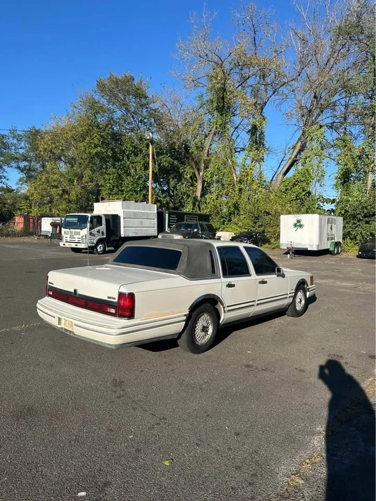1994 Lincoln Town Car - Image 5 of 9