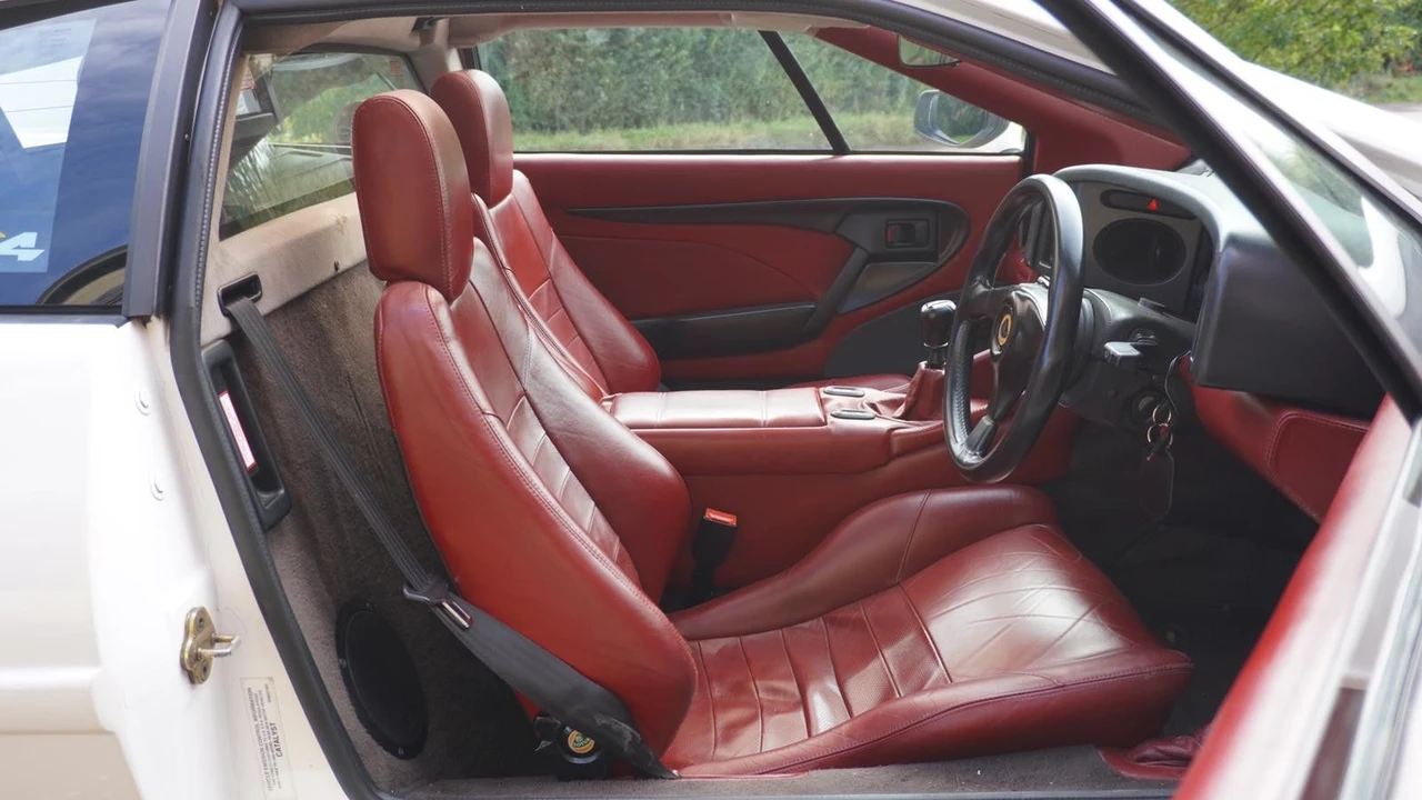 1994 Lotus Esprit Series 4 - Image 7 of 14