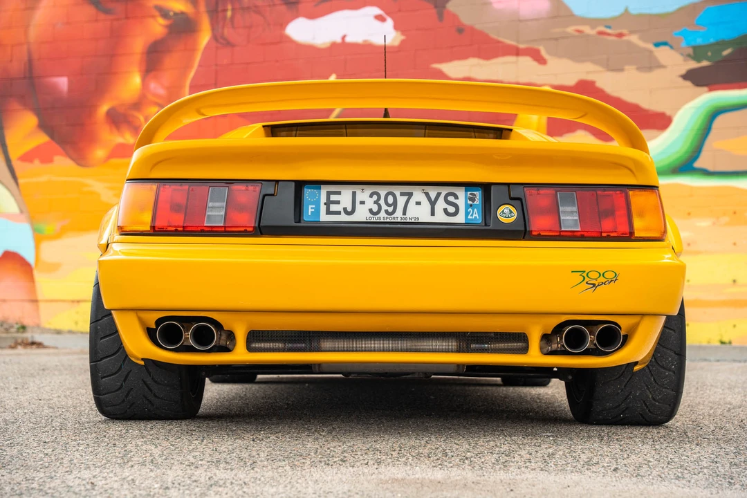 1994 Lotus Esprit Series 4 - Image 16 of 31