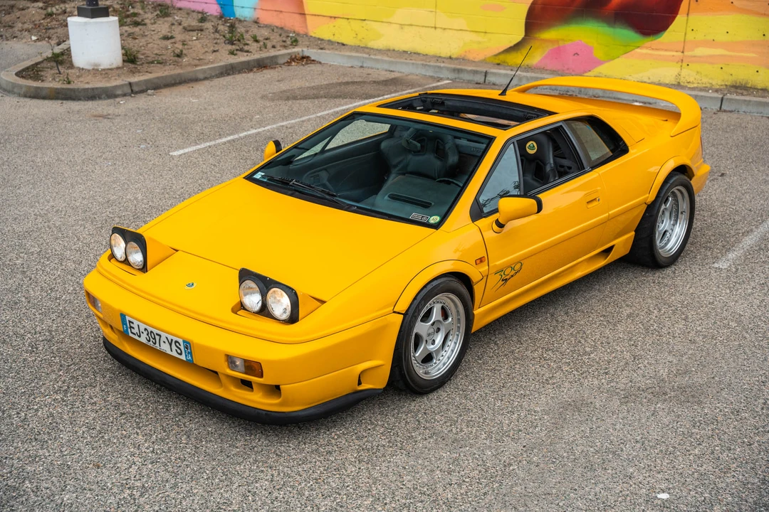 1994 Lotus Esprit Series 4 - Image 3 of 31