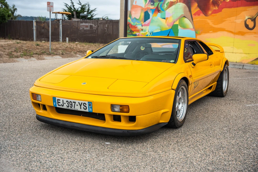 1994 Lotus Esprit Series 4 - Image 2 of 31