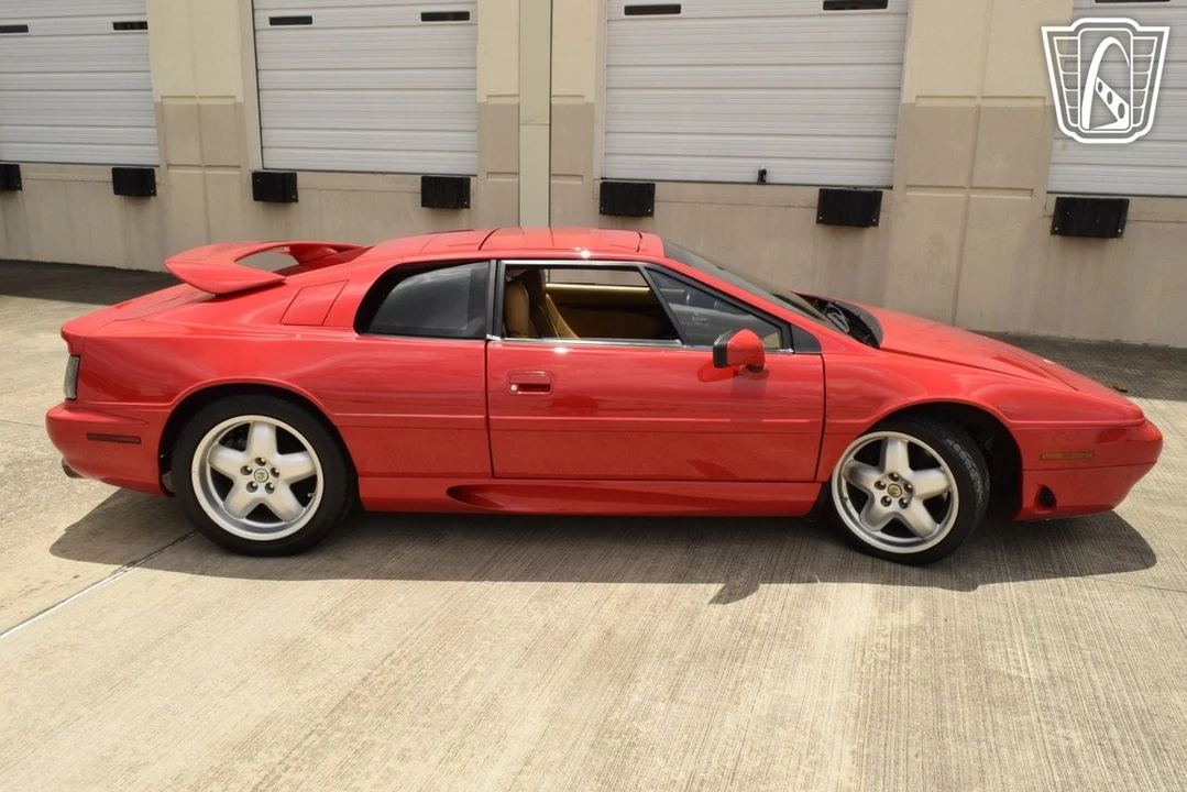 1994 Lotus Esprit Series 4 - Image 17 of 31