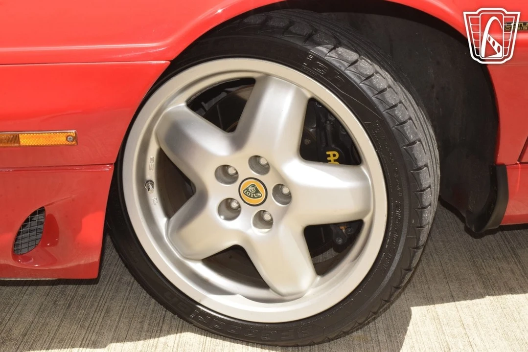 1994 Lotus Esprit Series 4 - Image 28 of 31