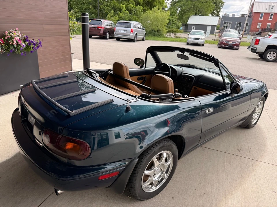 1994 Mazda NA MX-5 Miata - Image 15 of 20