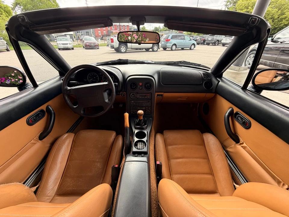 1994 Mazda NA MX-5 Miata - Image 16 of 20