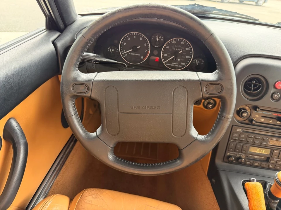 1994 Mazda NA MX-5 Miata - Image 17 of 20